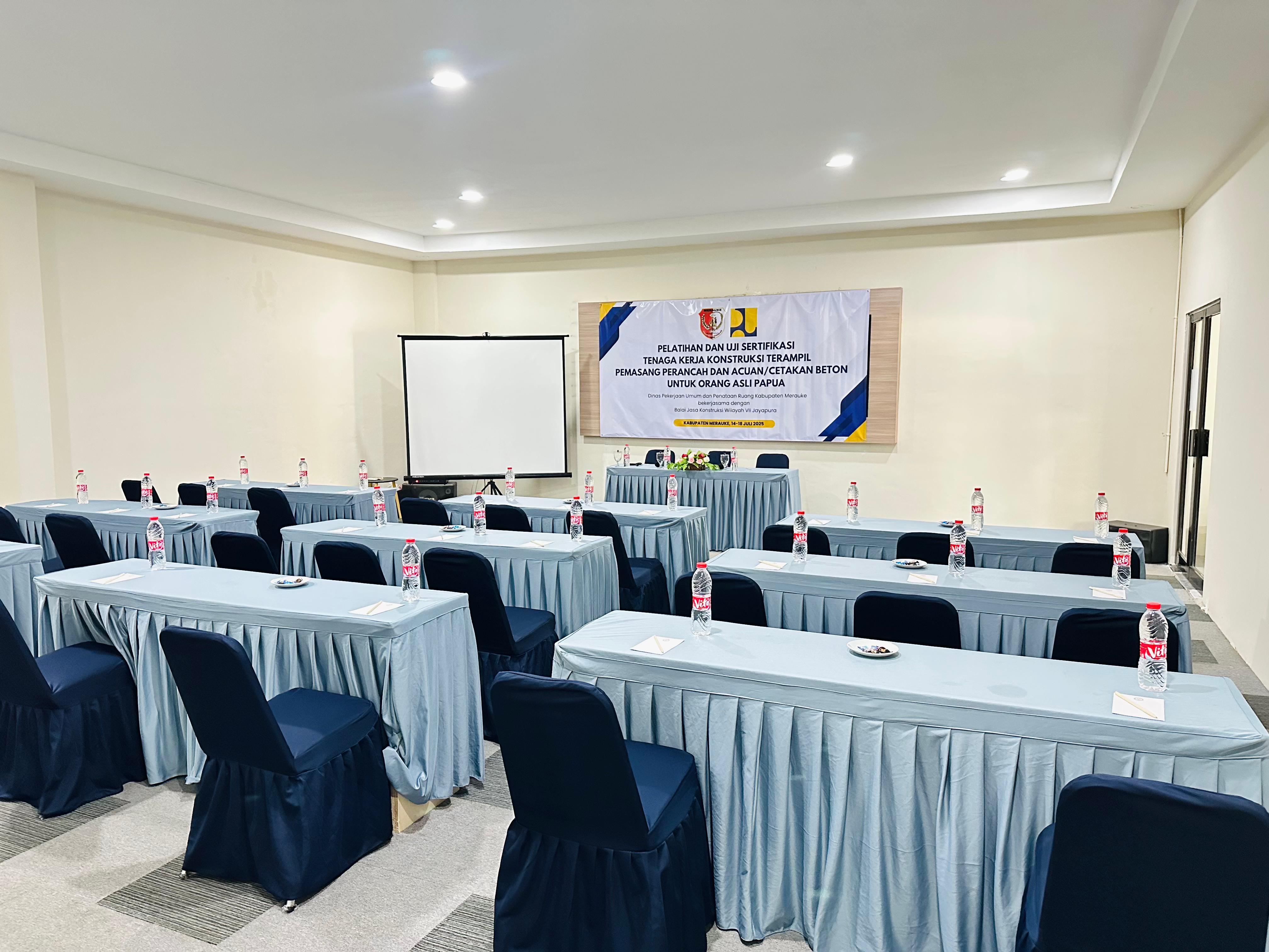 SOTA ROOM - BELL HOTEL